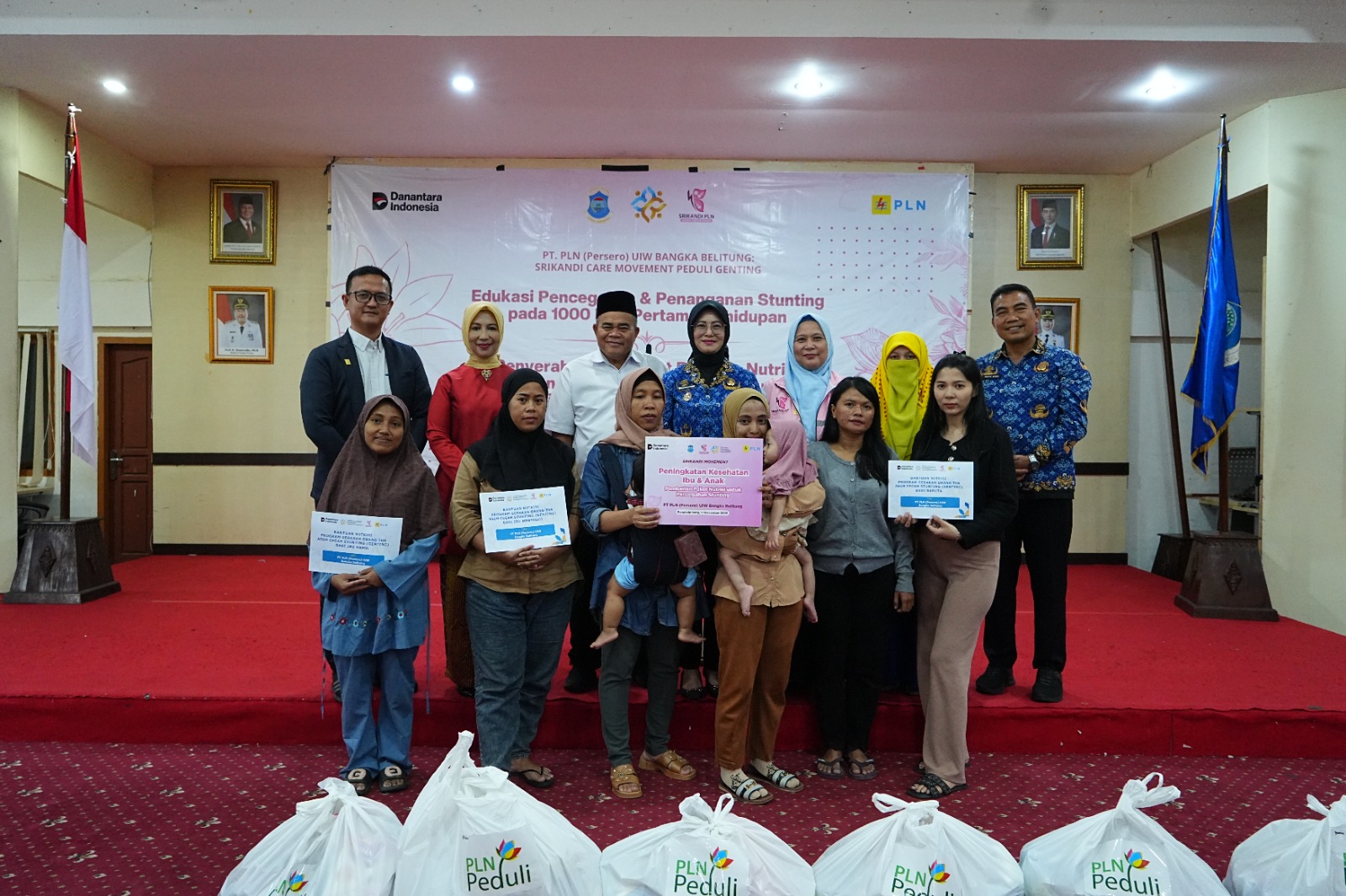 Srikandi PLN Babel Salurkan 100 Paket Nutrisi untuk Dukung Pencegahan Stunting di Pangkalpinang