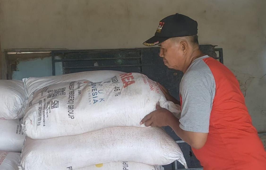 Petani Desa Rias Bahagia, Harga Pupuk Subsidi Turun 20 Persen dari Pemerintah Pusat
