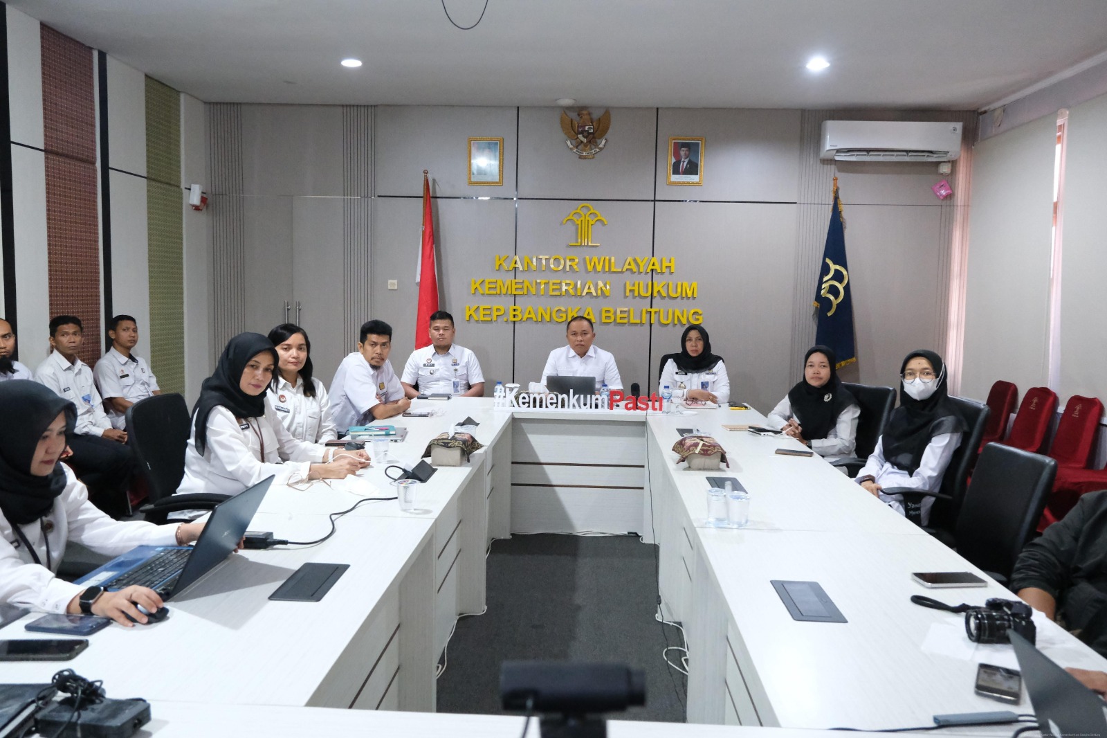 Kanwil Kemenkum Babel Ikuti Rapat Analisa dan Evaluasi Kinerja B04 Tahun 2026 Secara Daring