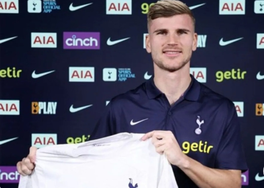 Tottenham Pinjam Striker RB Leipzig 