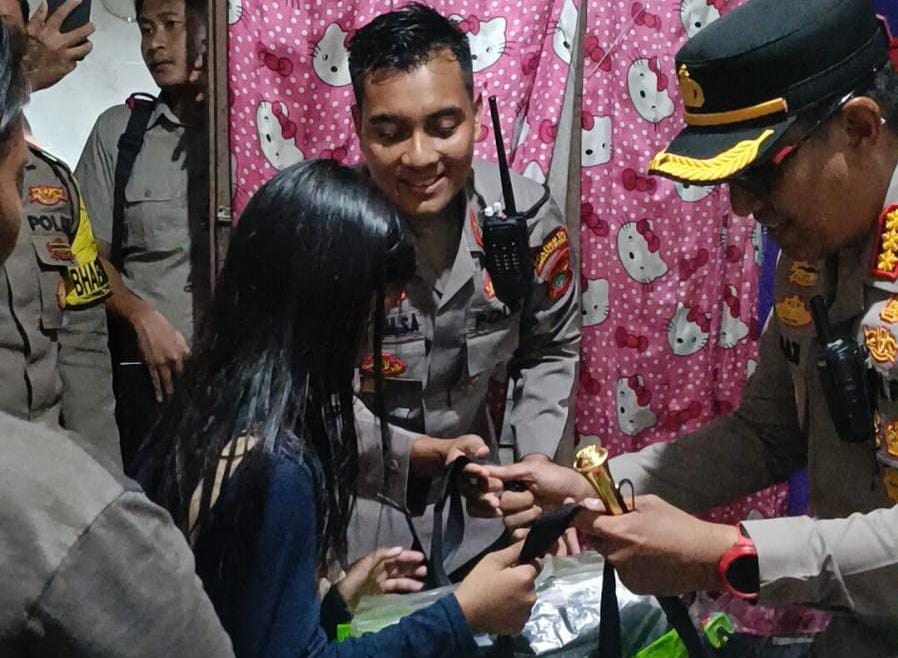Kapolresta Pangkalpinang Santuni Fajar Arsyami Bocah Penderita Lumpuh Saraf Otak di Sinar Bulan