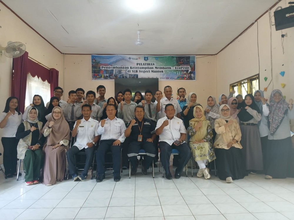 Bangun Harapan di Sekolah Luar Biasa: PT Timah Berikan Pelatihan Membatik Eco Print Bersama SLB Mentok 