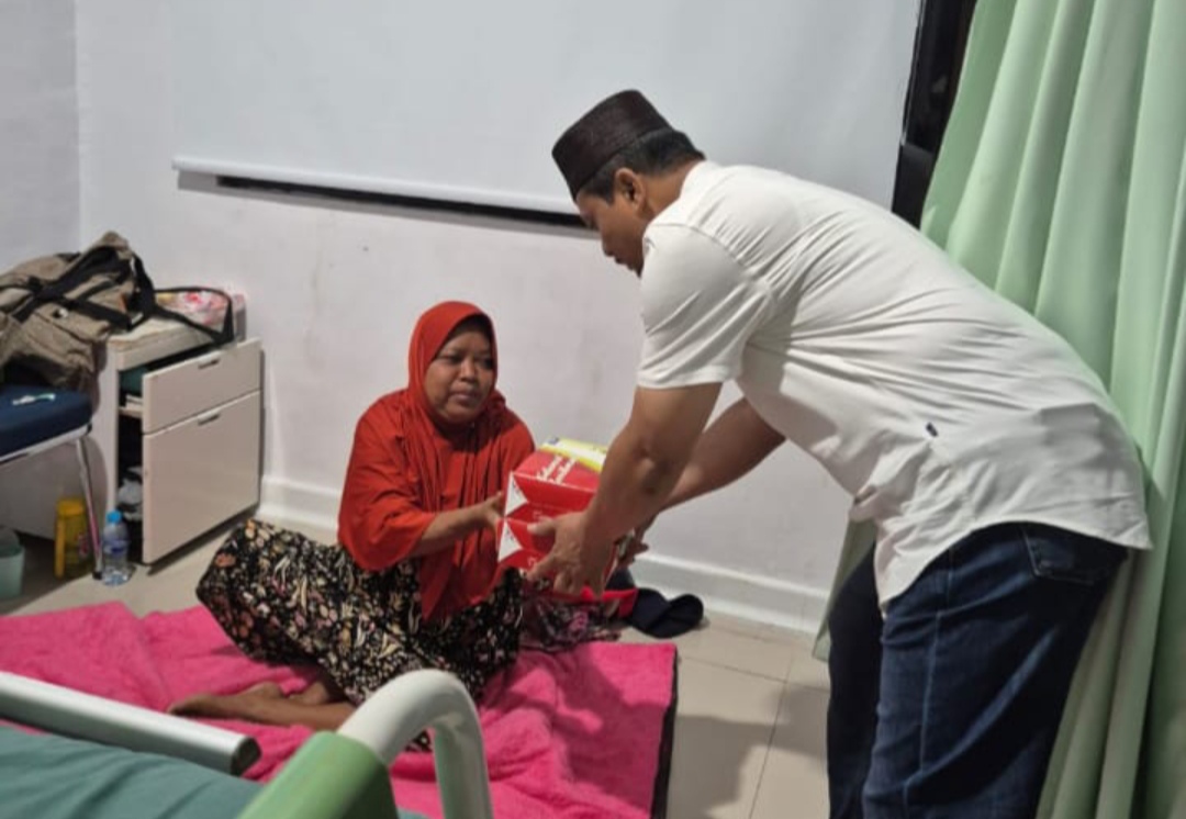 ASN Babel Peduli Bagikan Makan Sahur ke Keluarga Pasien di RSUD Soekarno, RSUD DH dan RS Primaya 