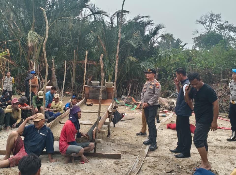 Tambang Timah Diduga Tak Berizin di DAS Permis, Penambang Sepakat Bongkar Peralatan