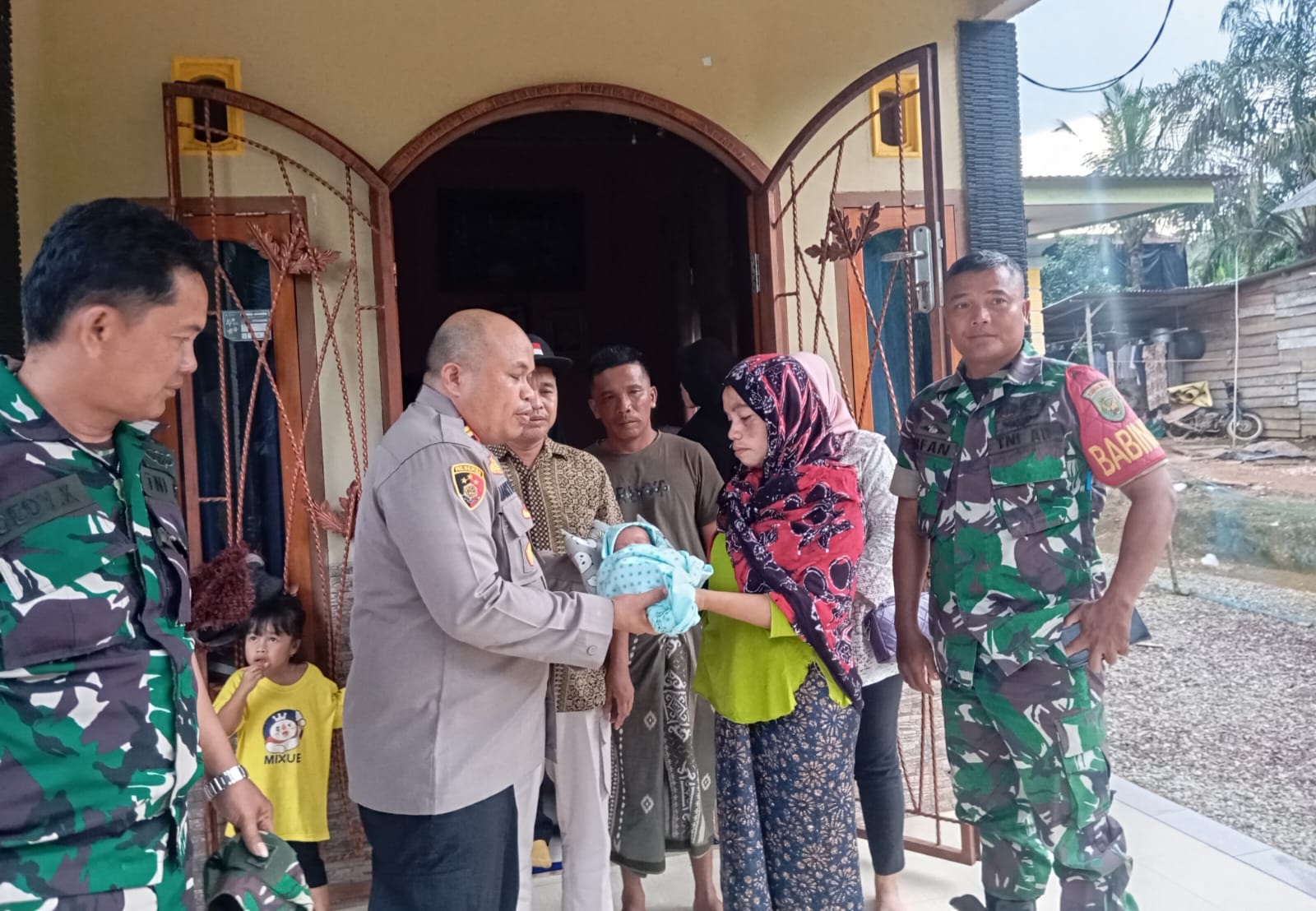 Orang Tua Kandung Bayi yang Dibuang di Teras Rumah Warga Paku Terungkap, Ternyata Ini Orangnya