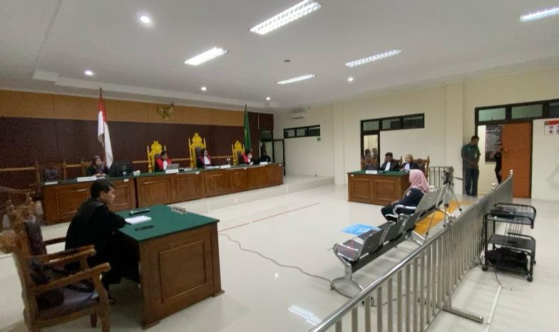 Tok! Hakim Bebaskan Mantan Ketua Bawaslu Bangka Sugesti