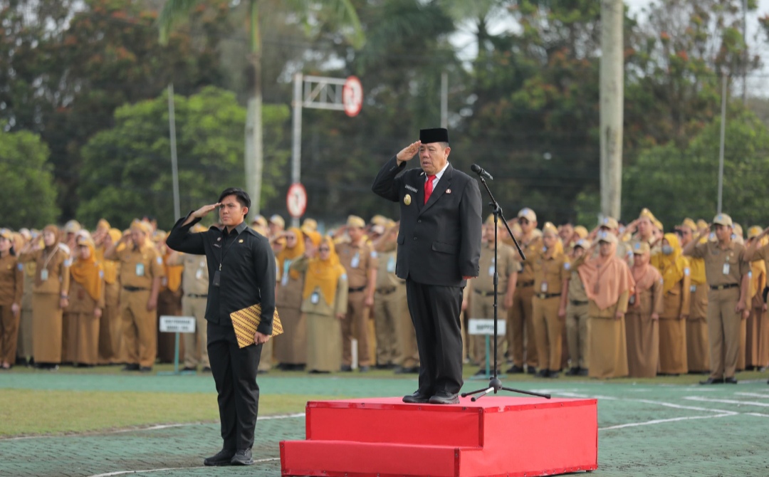 Gubernur Hidayat Arsani Pimpin Upacara, Tegaskan Pentingnya Disiplin dan Integritas 
