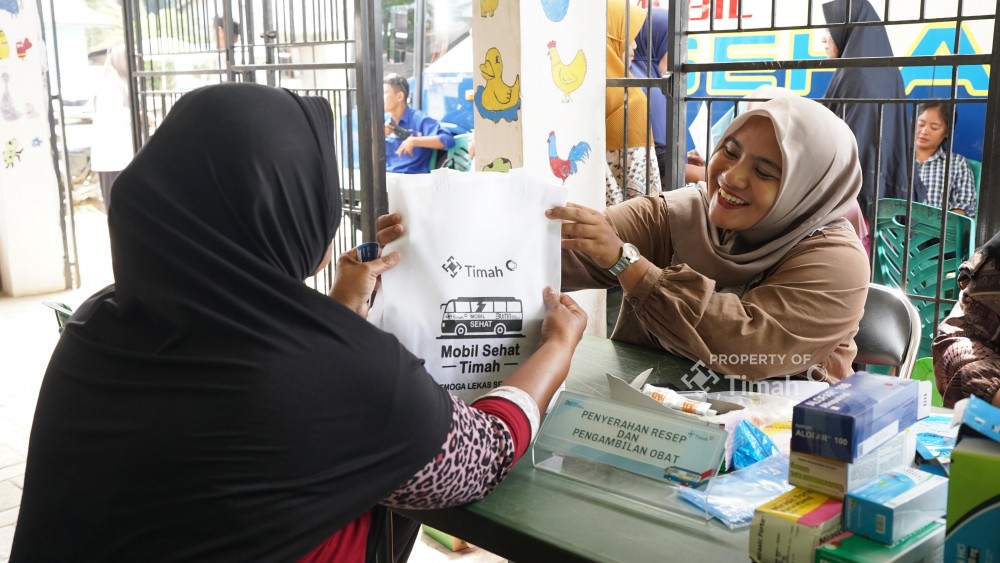 Sambut HUT ke-49, PT Timah Kembali Berikan Pelayanan Kesehatan Gratis Bagi Masyarakat Melalui Mobil Sehat