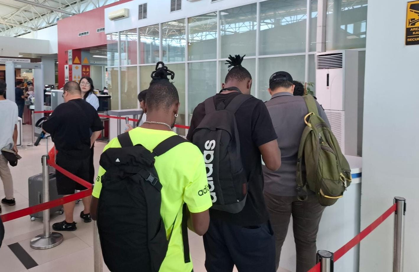 Main Tarkam Sepak Bola Bencah Cup, 2 Warga Ghana dan Kamerun Dideportasi