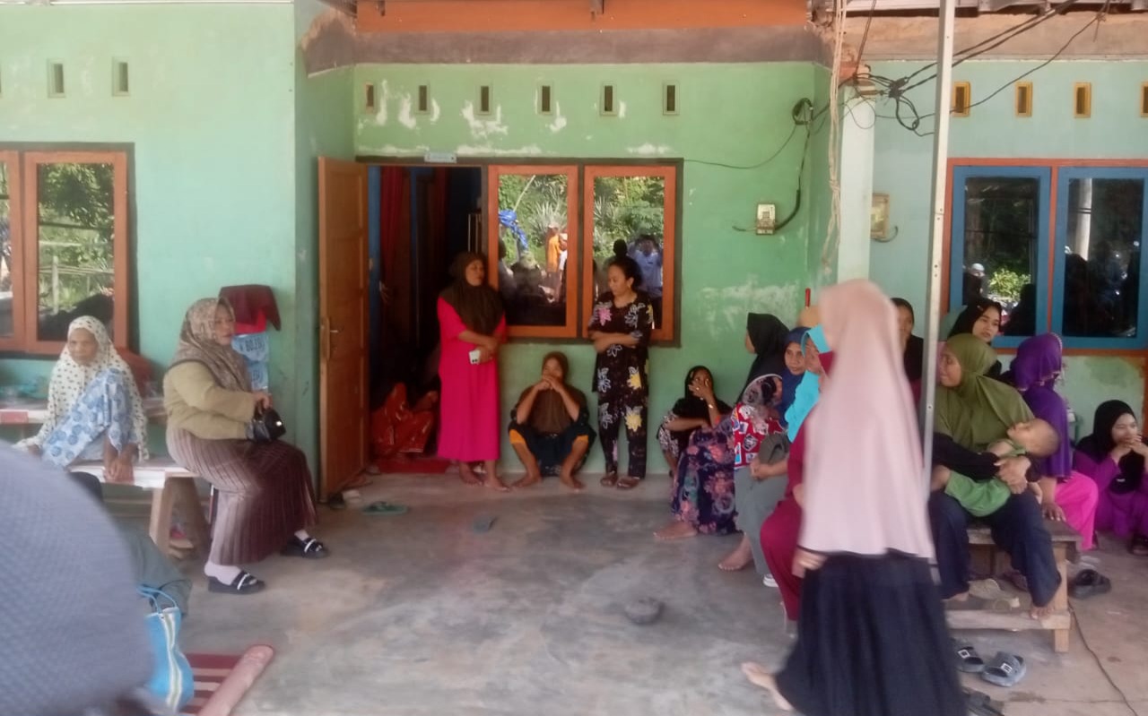 Masak Kepiting di Perahu, Keluar Percikan Api Lalu Melompat ke Laut, Akhirnya Begini