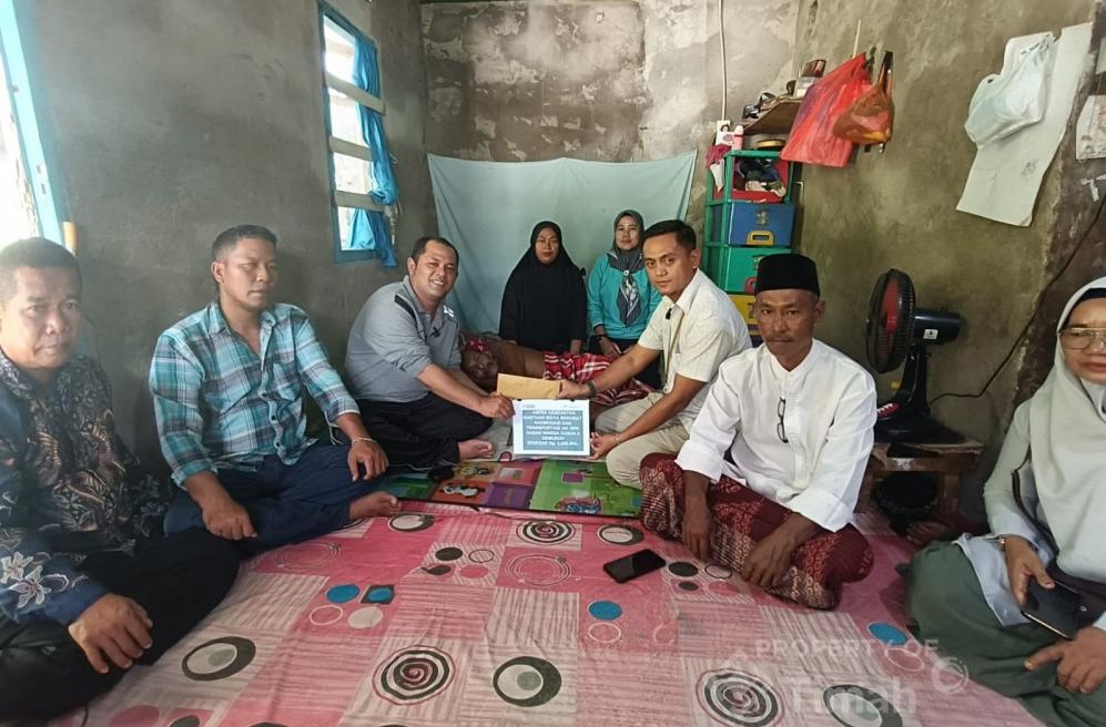 Jaga Kesehatan Masyarakat, PT Timah Bantu Biaya Pengobatan Hasan Warga Karimun   