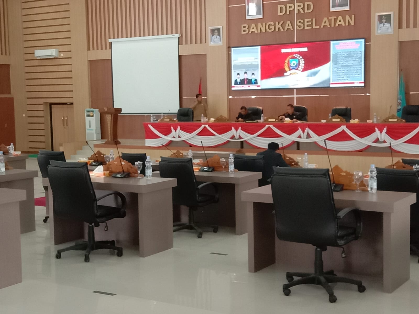 Paripurna DPRD Basel Batal, Mengawal Cabup Ambil Rekomendasi Jadi Alasan