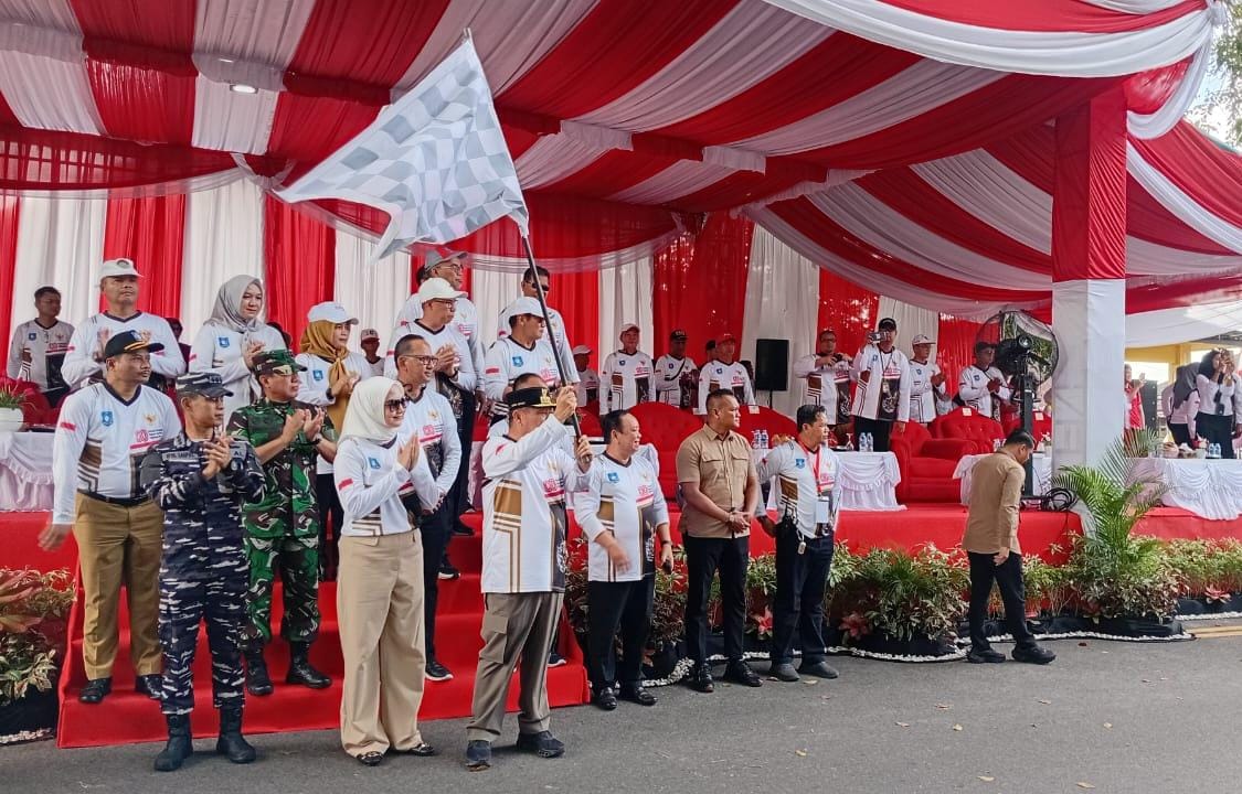 Gubernur Babel Lepas Peserta Pawai dan Karnaval Tingkat Provinsi Babel 2025