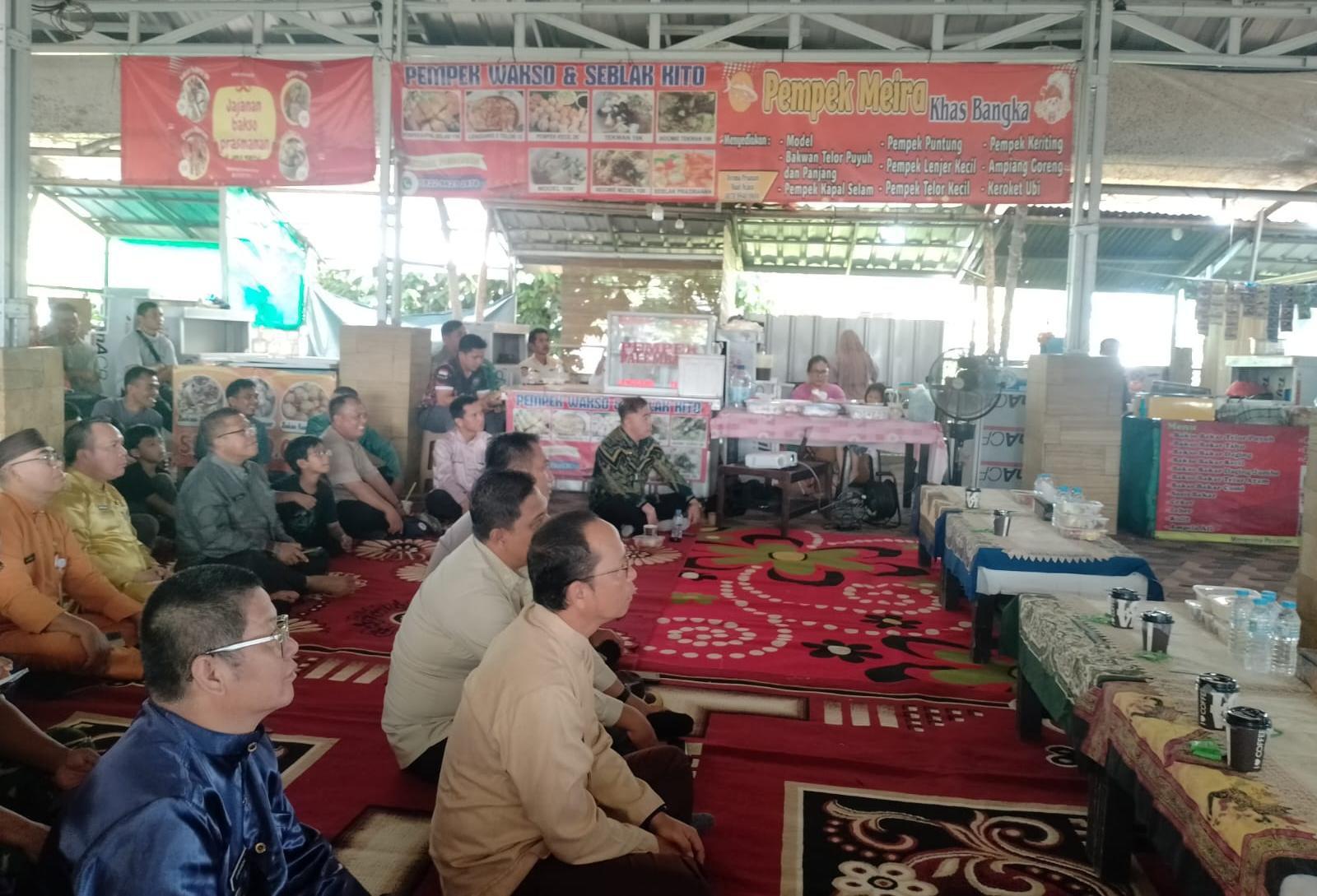 Demam Pildun, Bupati Algafry Ajak Masyarakat Nobar Sambil Jajan di Pujasera Koba