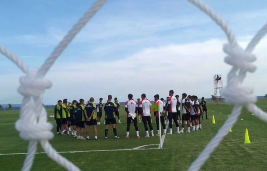 Jelang Piala AFF, STY Asah Fisik Pemain Indonesia di Bali