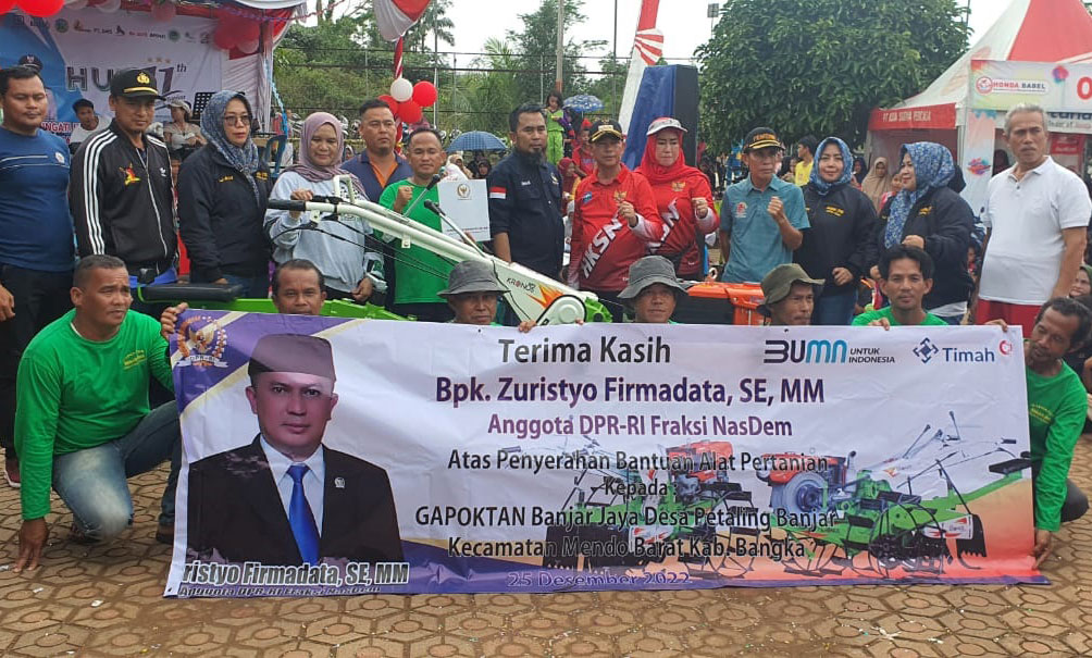 HUT ke-11 Petaling Banjar, Zuristyo Firmadata Serahkan Bantuan