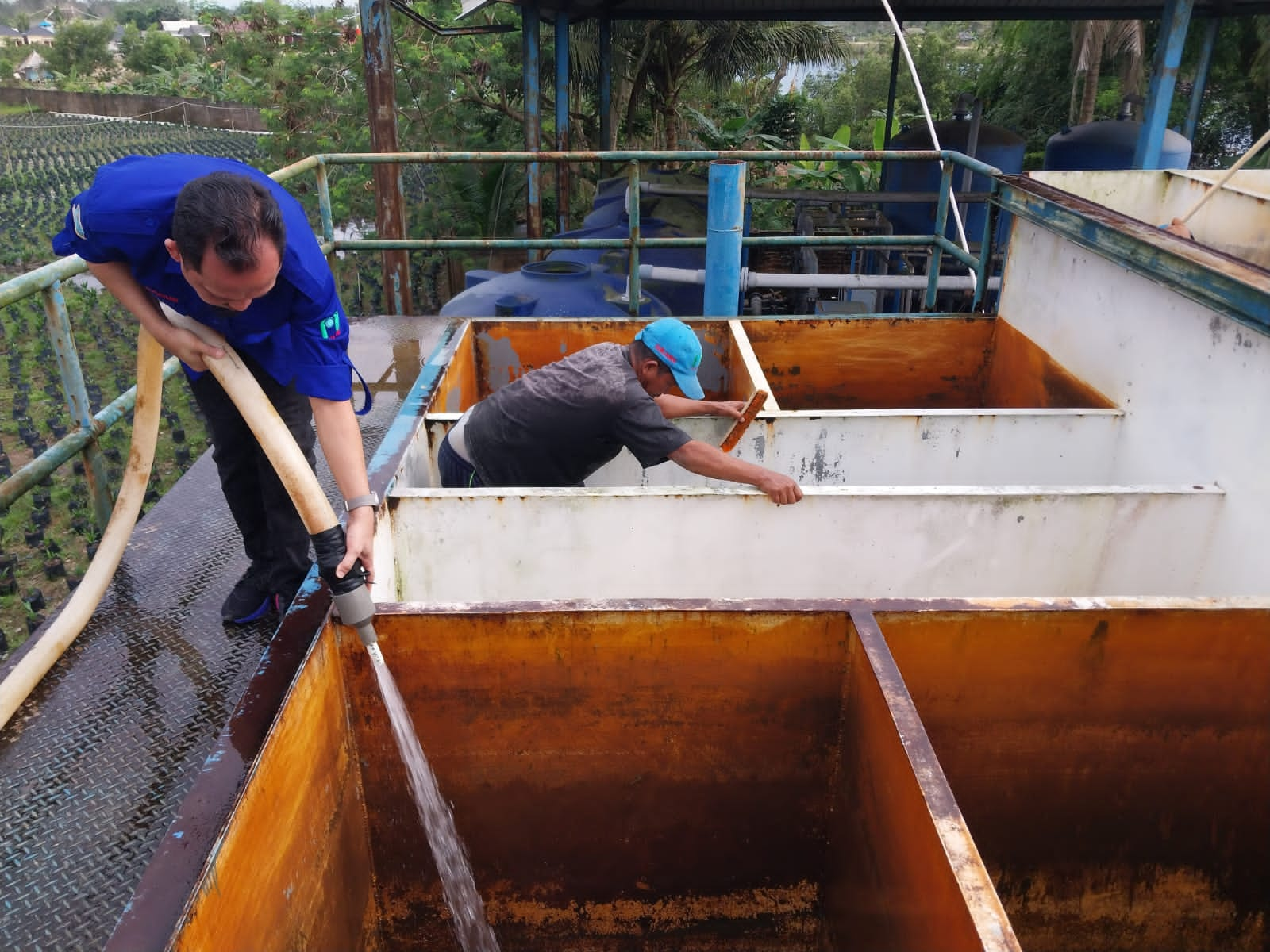 Pastikan Kualitas Air, Plt Direktur Tirta Pinang Cek Pembersihan Reservoir Bacang