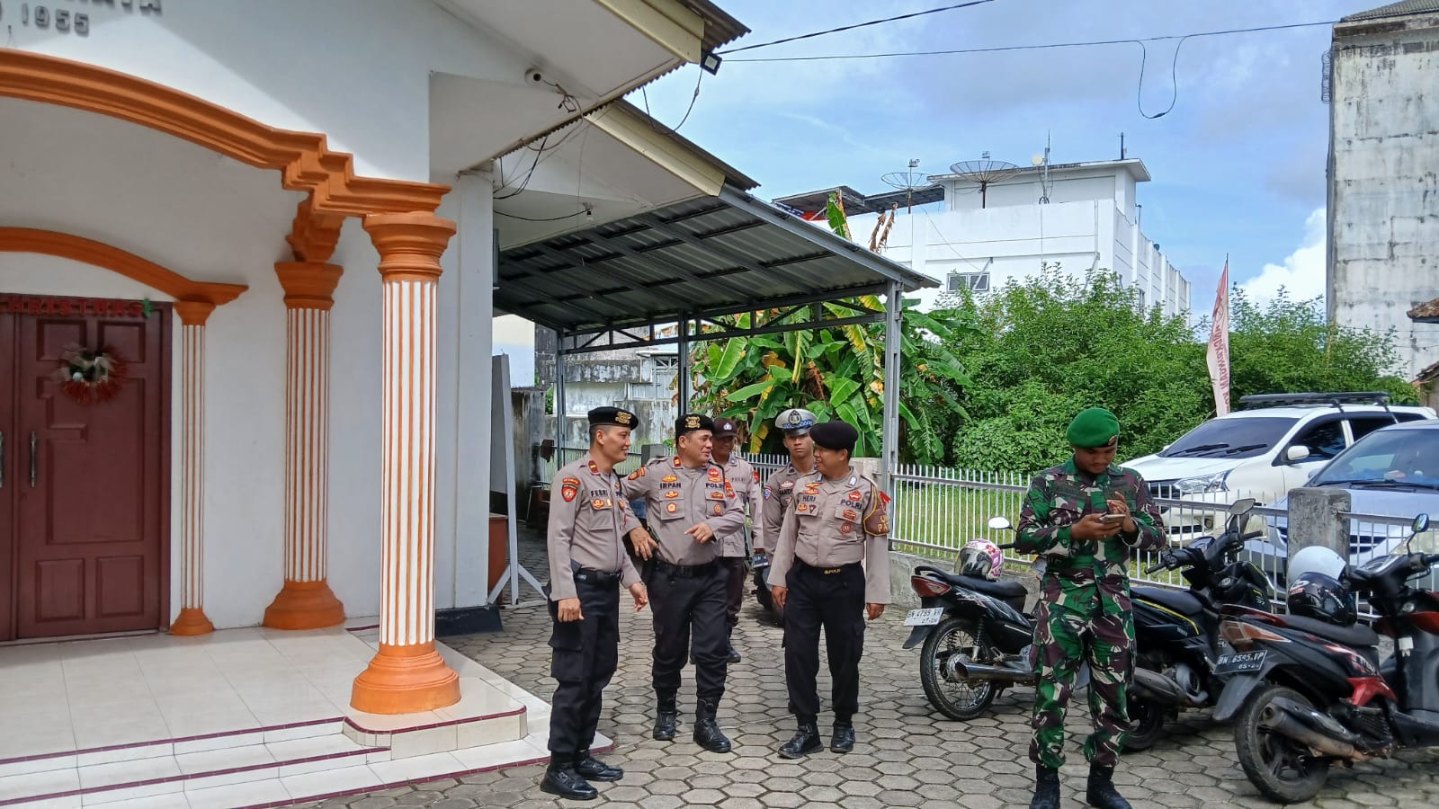 Perayaan Natal Hari Ini, Tim Gabungan Lakukan Patroli Keamanan 