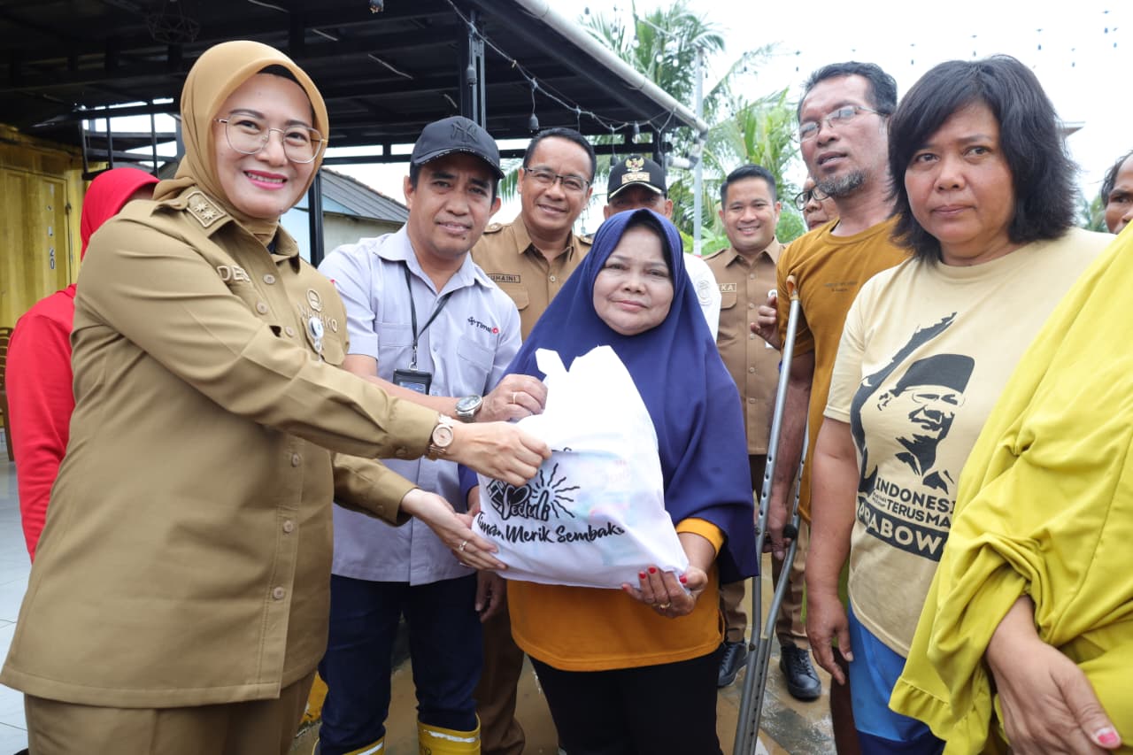 Sinergitas Pemkot dan PT Timah, Salurkan Sembako kepada Warga Terdampak Banjir
