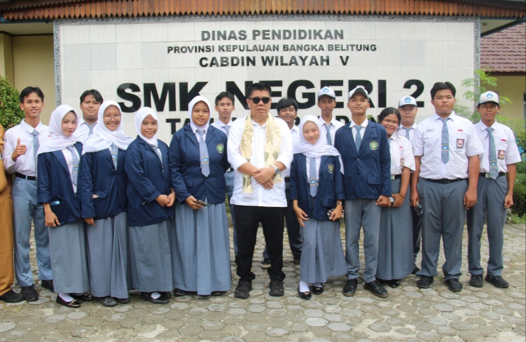 Wujud Nyata Perhatian Pemprov Babel, Gubernur Kunjungi SMK Negeri 2 Tanjungpandan