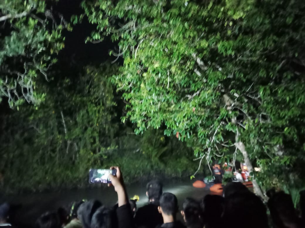  Tragedi dari Tanah Merah. Raves Dicari, Buaya Terus Diburu