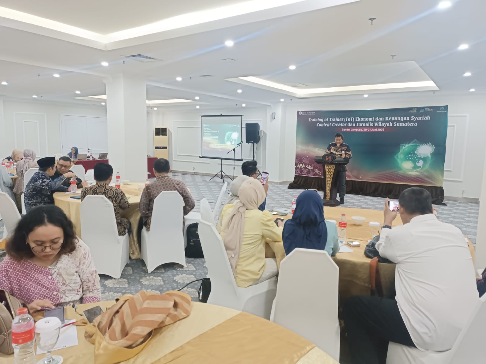 Bank Indonesia Gelar ToT Ekonomi dan Keuangan Syariah Bagi Content Creator dan Jurnalis se-Sumatera