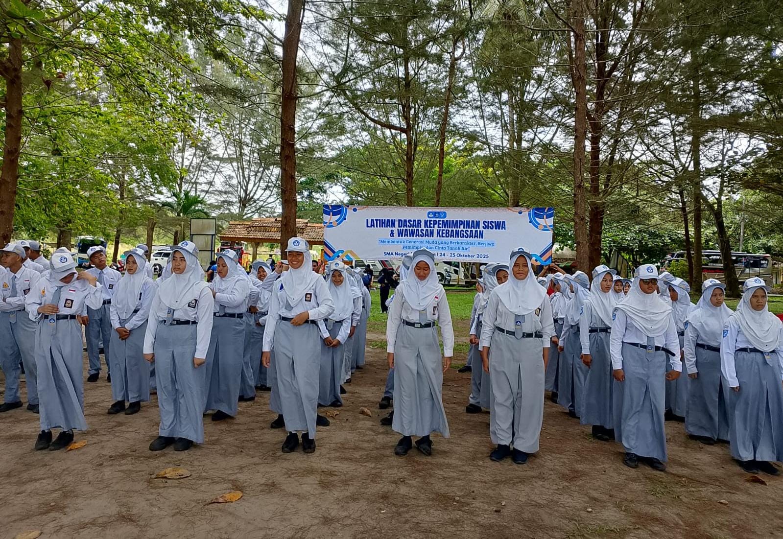 SMAN 1 Sungailiat Lahirkan Pemimpin Berakhlak Mulia Lewat LDKS & Program Subuh Berjamaah  
