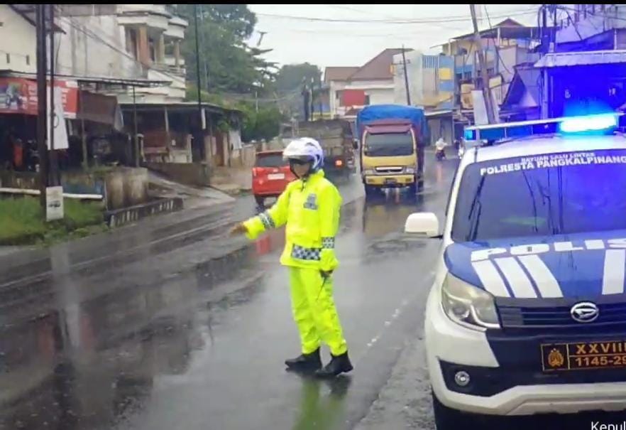 Satlantas Polresta Pangkalpinang Maksimalkan Pengaturan Lalu Lintas di Wilayah Rawan Banjir