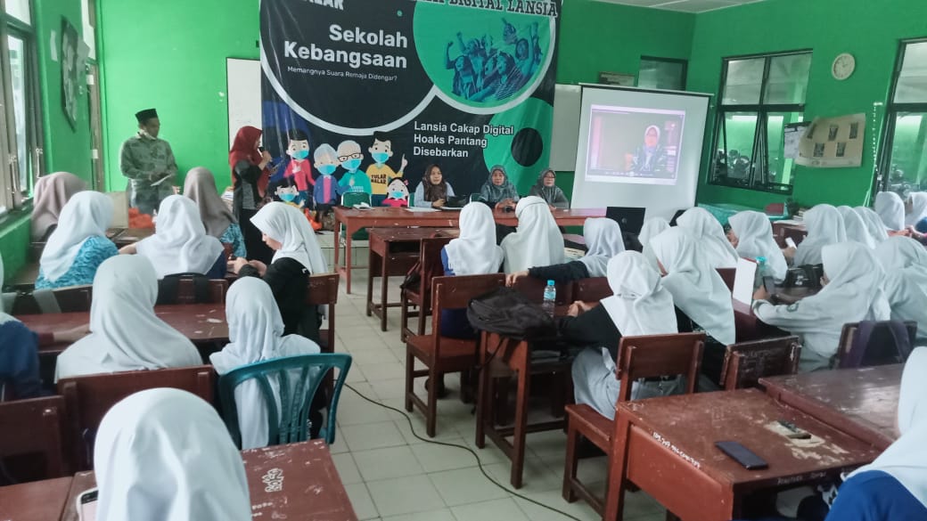 Melalui Sekolah Kebangsaan, MAFINDO Babel Ajak Pelajar Jadi Pemilih Cerdas