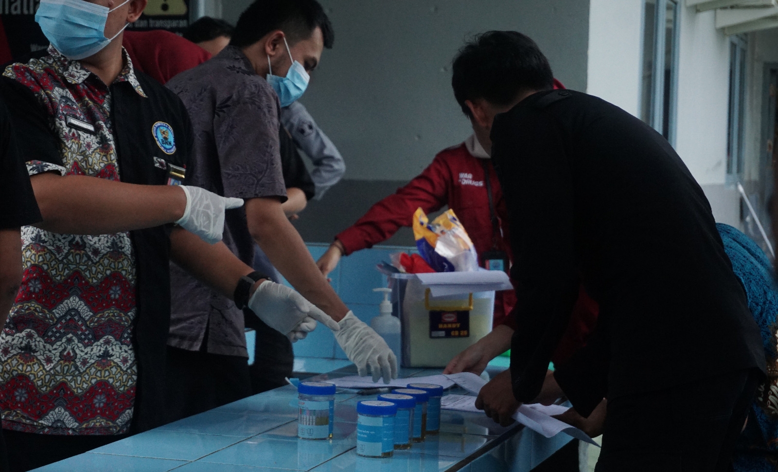 Cegah Peredaran Narkoba, Kalapas Tanjungpandan Pimpin Tim Gabungan Sisir Blok Hunian