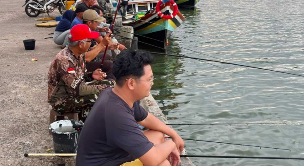 Dermaga Gantong Jadi Surga Mancing di Beltim, Hobi hingga Tambah Penghasilan