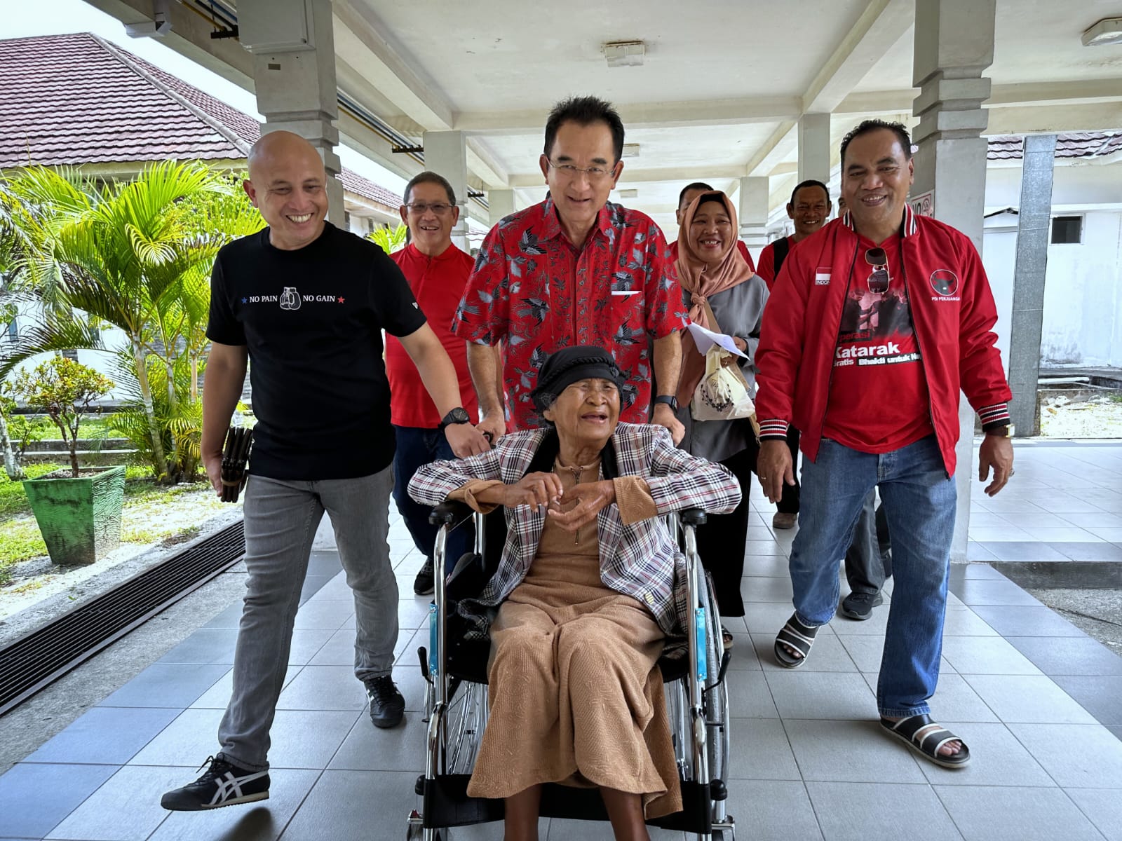 Sembuhkan Ratusan Pasien Katarak di Belitung., PDIP TERUS MELAYANI