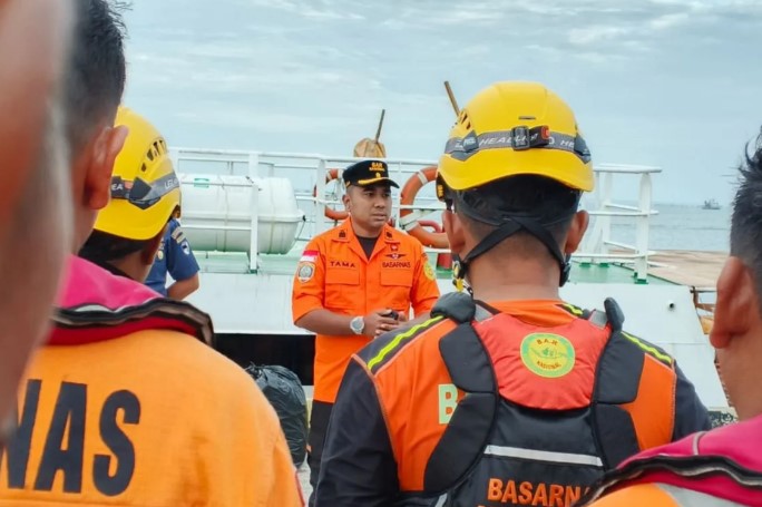 SAR gabungan kerahkan 109 personel cari 6 ABK KM Osela yang tenggelam