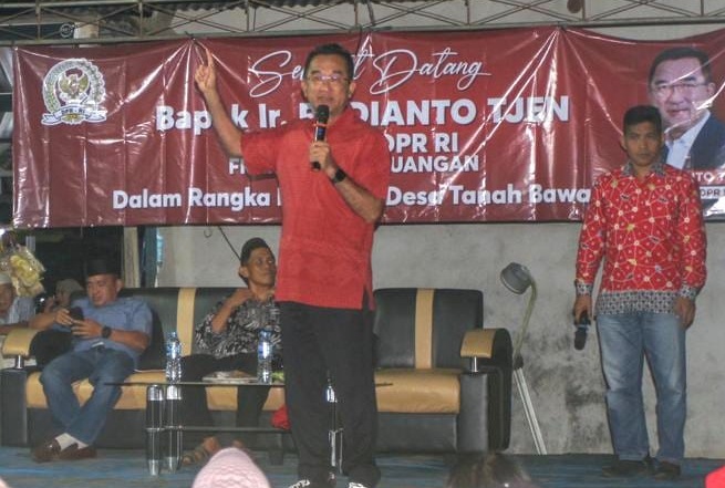 Berkantor di Desa, Rudianto Tjen Upayakan Keluhan Warga Dapat Solusi