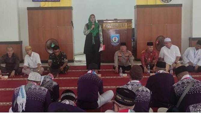 Kemenag Basel Bersama Wakil Bupati Lepas Jemaah Calon Haji Menuju Asrama Haji, Segini Totalnya
