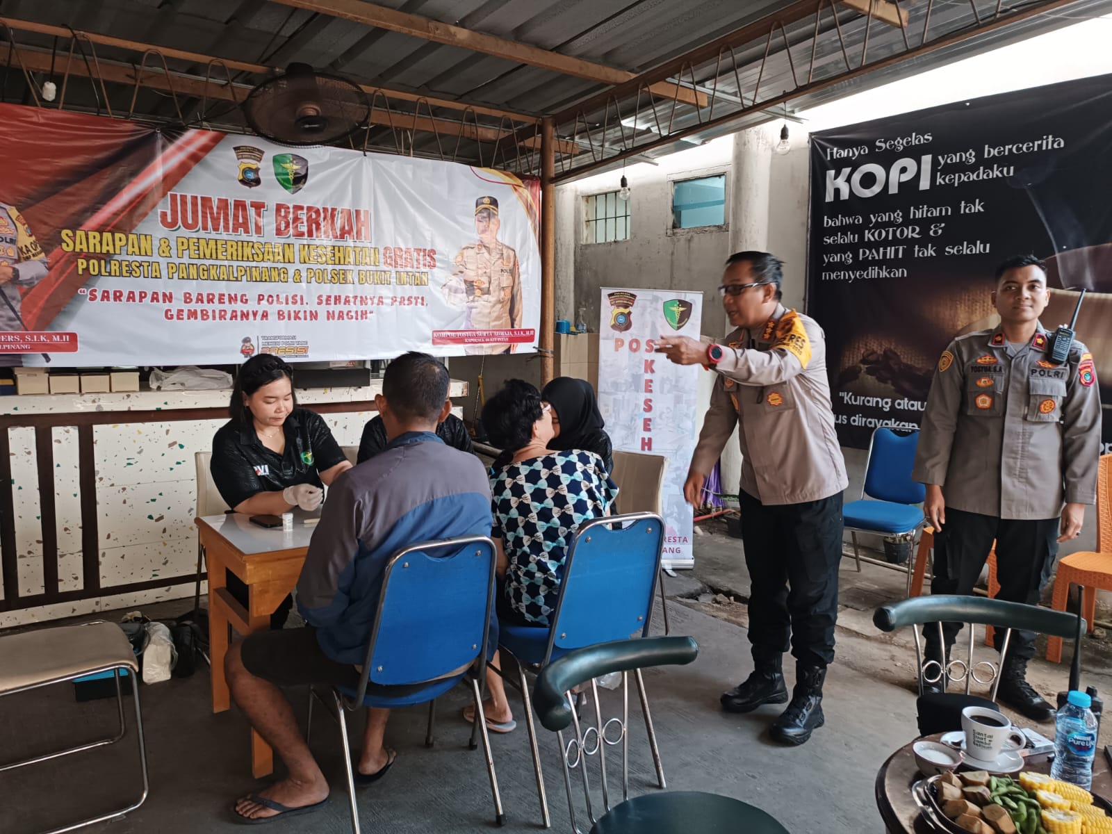 Polsek Bukit Intan Gelar Jumat Berkah, Sarapan Bareng hingga Pemeriksaan Kesehatan Gratis Bagi Warga