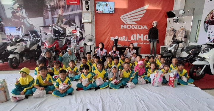 Berkreasi dan Berprestasi Sejak Dini, Honda Babel Gelar Lomba Mewarnai Bersama TK Tunas Bangsa