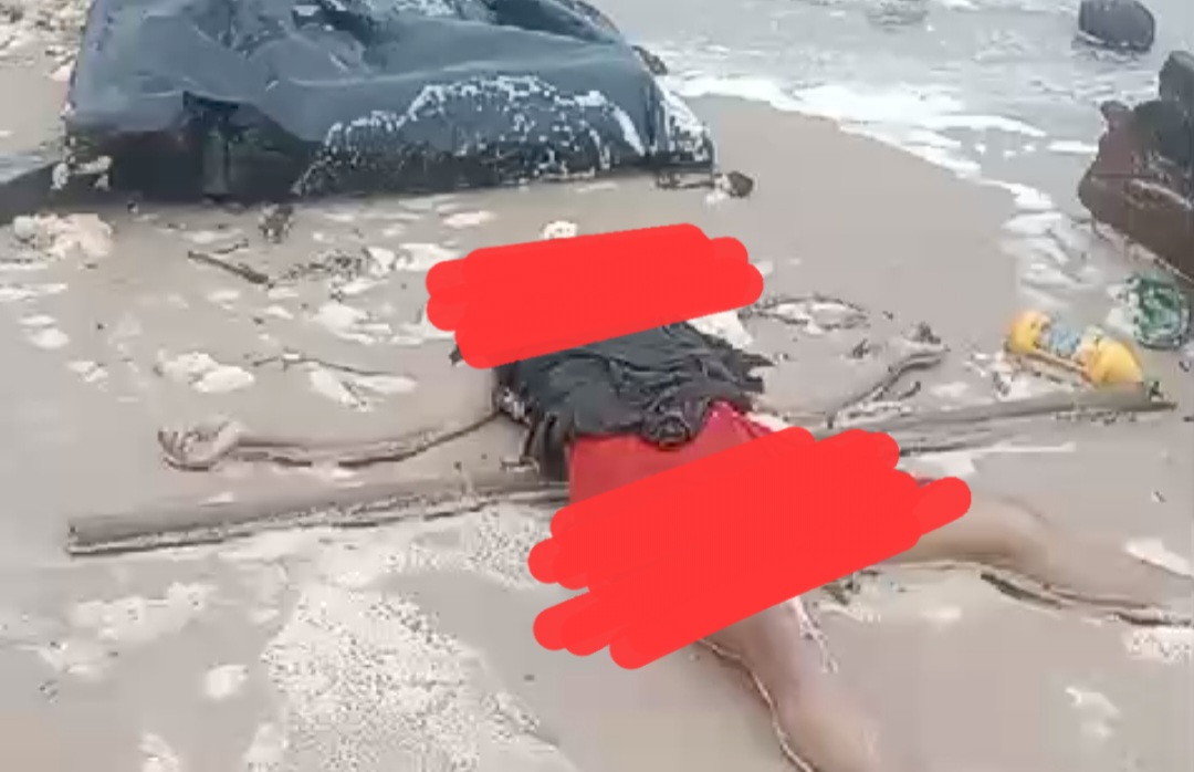 Perempuan Berbaju Hitam Ditemukan Telentang Tak Bernyawa di Pantai Ketap