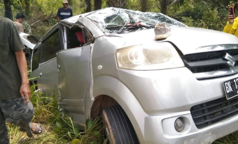 Mobil Kecelakaan di Jalan Simpang Rimba, Penjual Parfum Tewas
