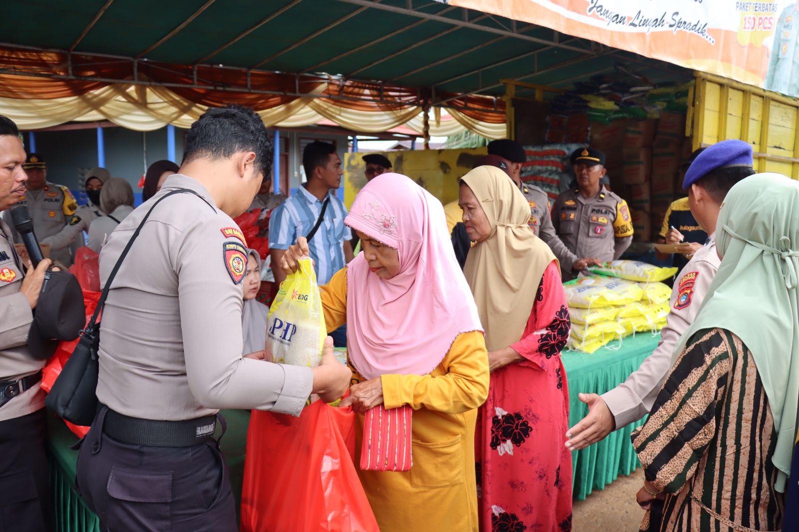 Polres Basel Gelar Pasar Murah, Bentuk Kepedulian Pada Kondisi Ekonomi Masyarakat 