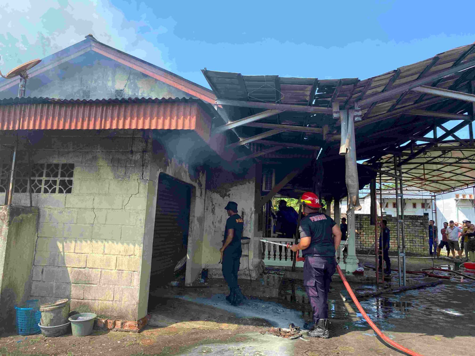 Sebuah Rumah Warga di Sripemandang Porak-poranda Dilahap Api 