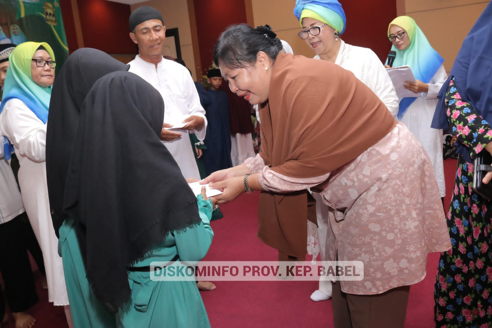 Bersama Maya Suganda, DPD Persikindo Babel Berbagi Kasih dengan Anak Panti Asuhan & Kelompok Tuna Netra