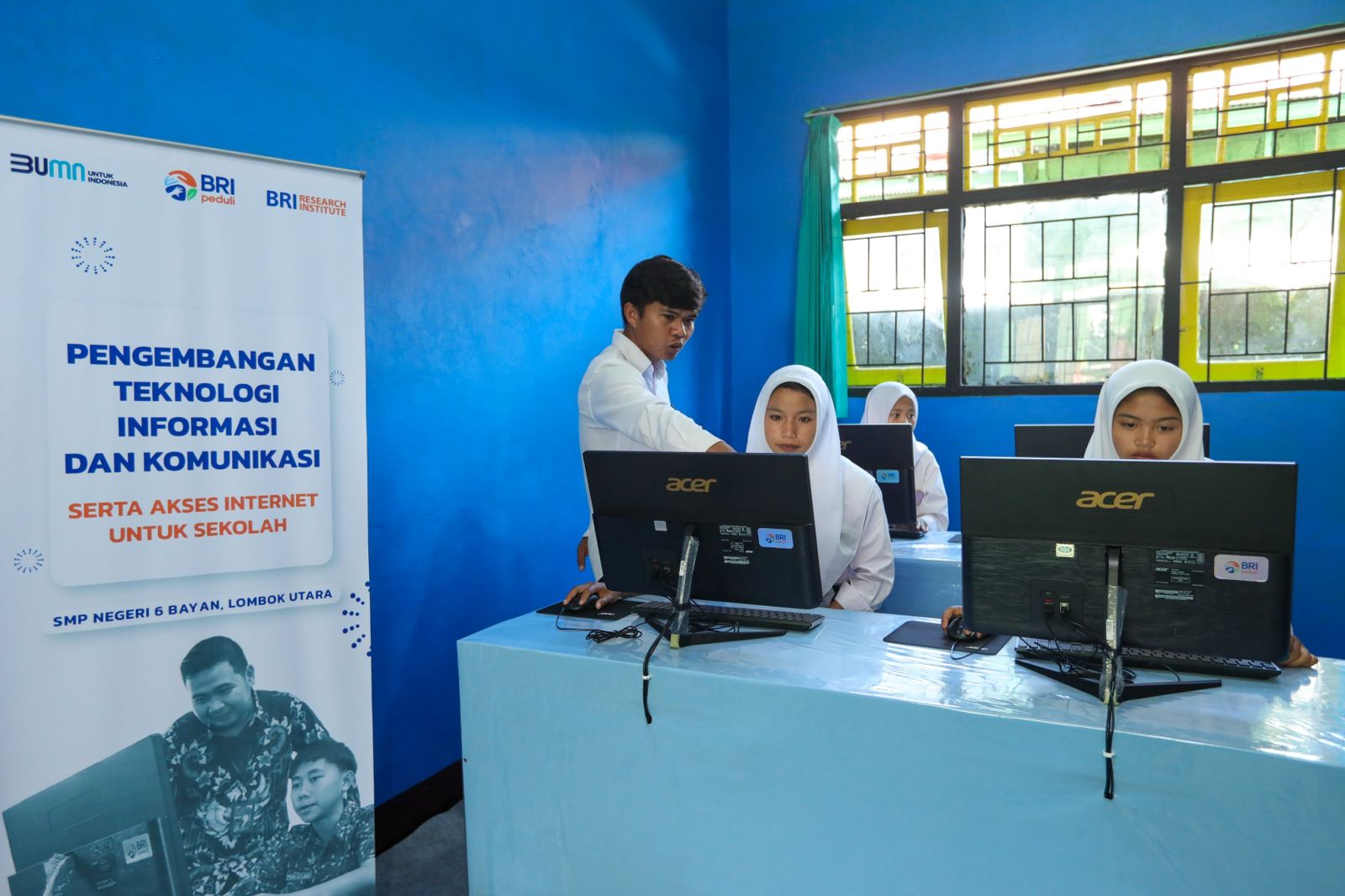 Turut Bangun Pondasi SDM Unggul, BRI Perkuat Pendidikan di Daerah 3T dengan Teknologi