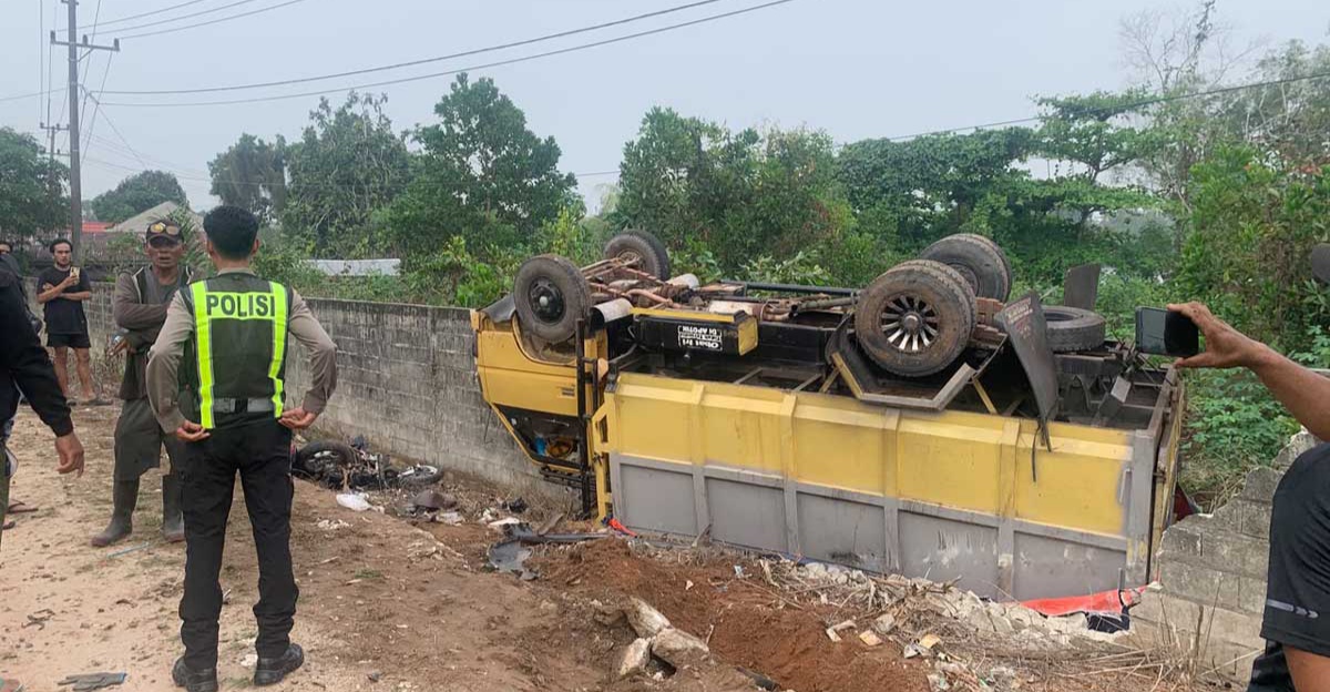 Kecelakaan Truk Vs Motor di Belitung, Pelajar Kritis Dilarikan ke RSUD