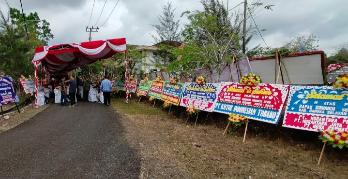 Ratusan Karangan Ucapan Padati Gedung DPRD Basel, Suwandi Fraksi Demokrat Terbanyak 