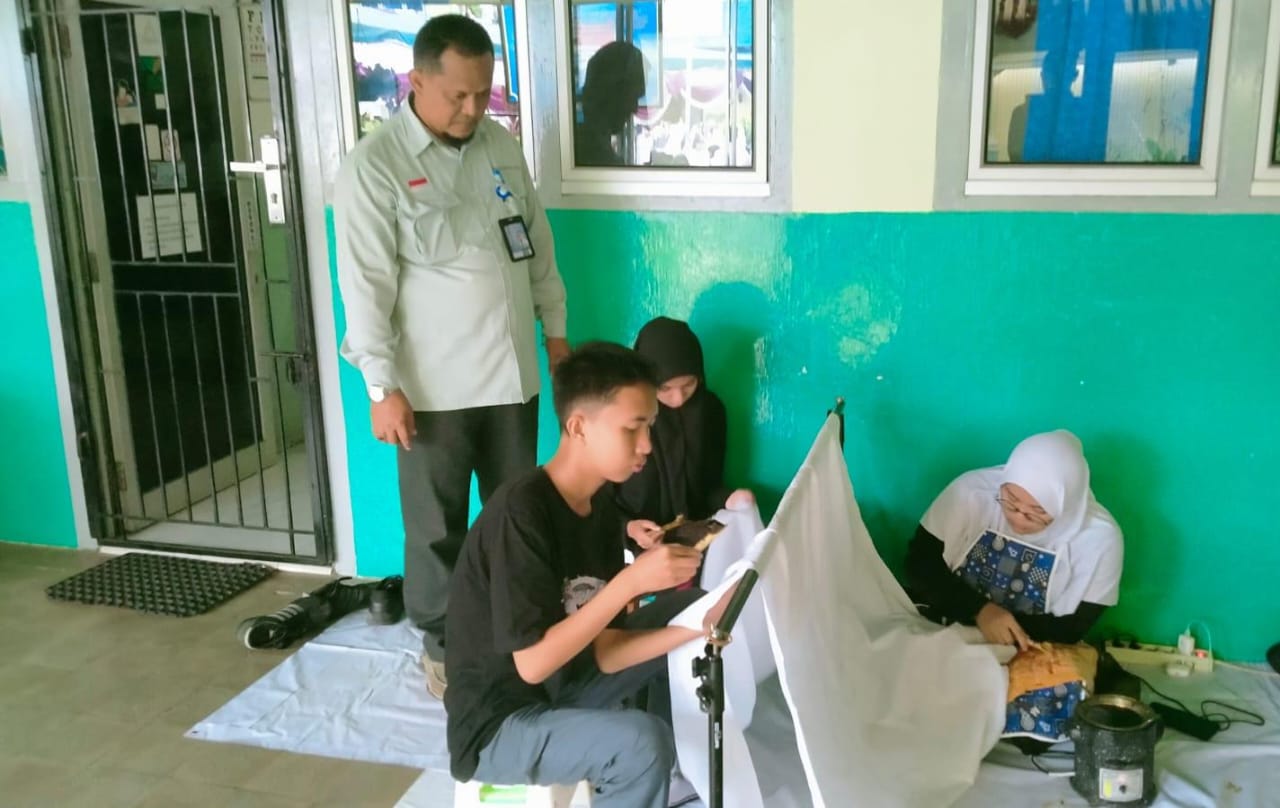 SMA Setia Budi Sungailiat Gelar Tiga Event Sekaligus, Siswa Dibekali Keterampilan Membatik Motif Khas Bangka