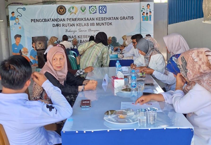 Rutan Muntok Beri Pelayanan Kesehatan Gratis Bagi Warga Sekitar