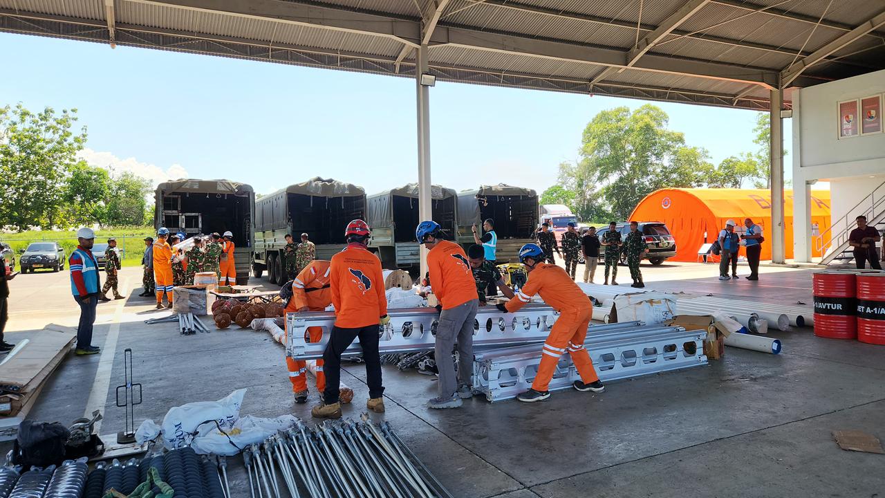 500 Personel PLN Tiba di Lokasi Tower Terdampak, Percepat Pemulihan Sistem Kelistrikan di Aceh