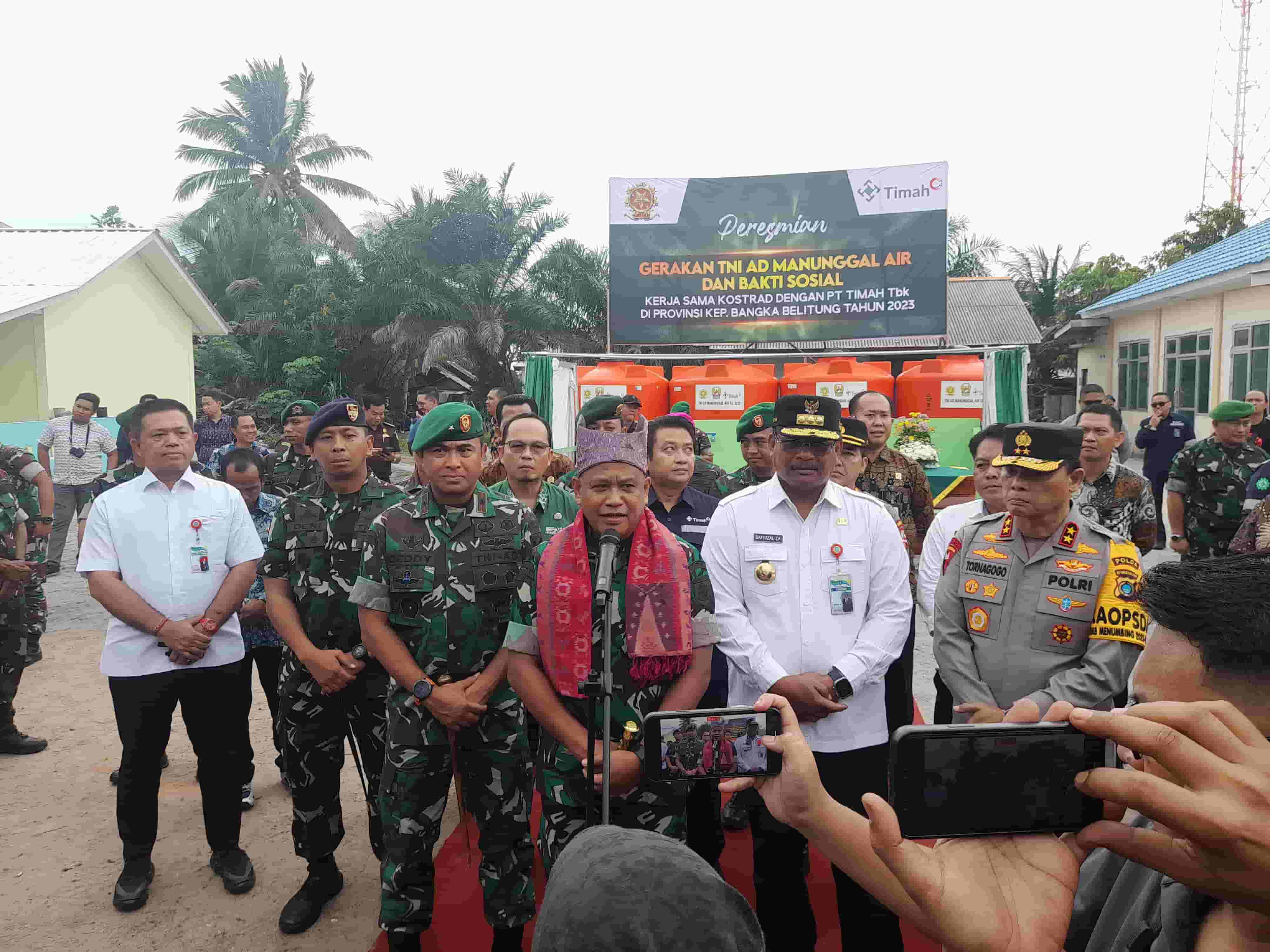 Permudah Akses Air Bersih, Pangkostrad Resmikan Sumur Bor di Desa Batu Beriga