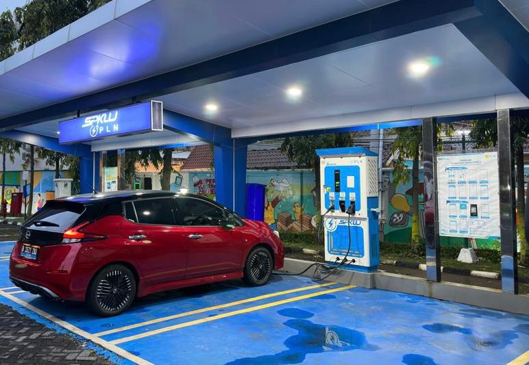 Perkuat Ekosistem Kendaraan Listrik, PLN Gandeng 4 Perusahaan Bangun Charging Station